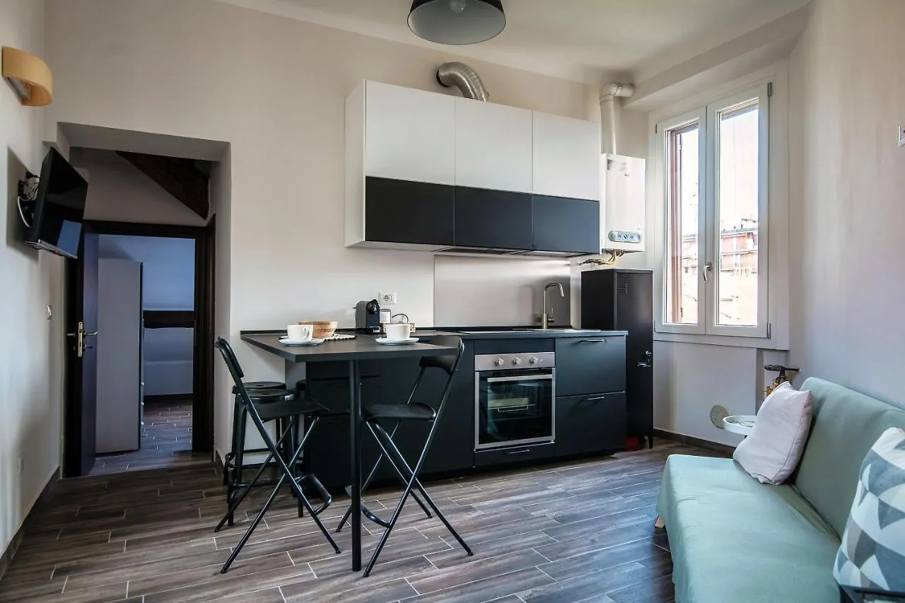 Joivy Stylish Flat, 5-Minute Metro Trip To Centre Apartment Milan Italy