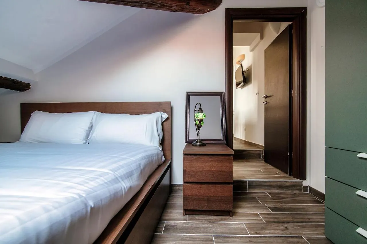 Apartmán Joivy Stylish Flat, 5-Minute Metro Trip To Centre Milán