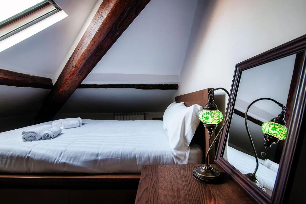 Apartmán Joivy Stylish Flat, 5-Minute Metro Trip To Centre Milán
