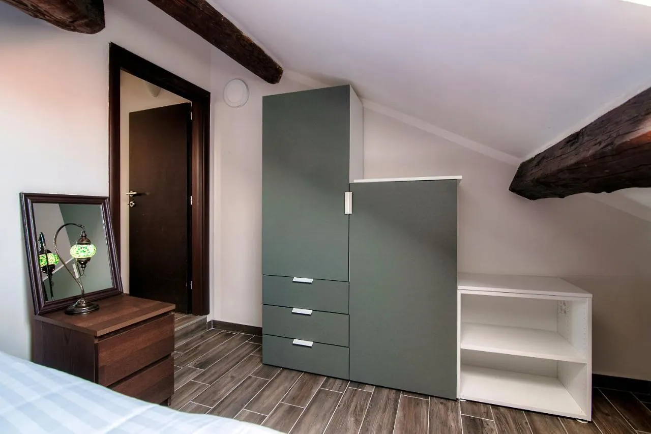 Apartmán Joivy Stylish Flat, 5-Minute Metro Trip To Centre Milán